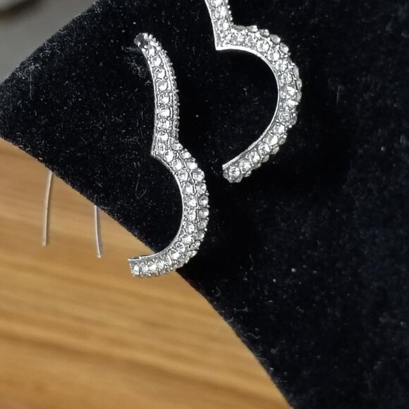 Heart Design Bling Heart Threader Earrings - Picture 3 of 3